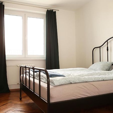 New Colorful Apartment With Big Balcony Bratislava Exterior photo
